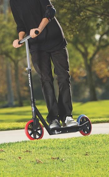 Самокат Razor A5 Lux carbon (Бесплатная доставка)