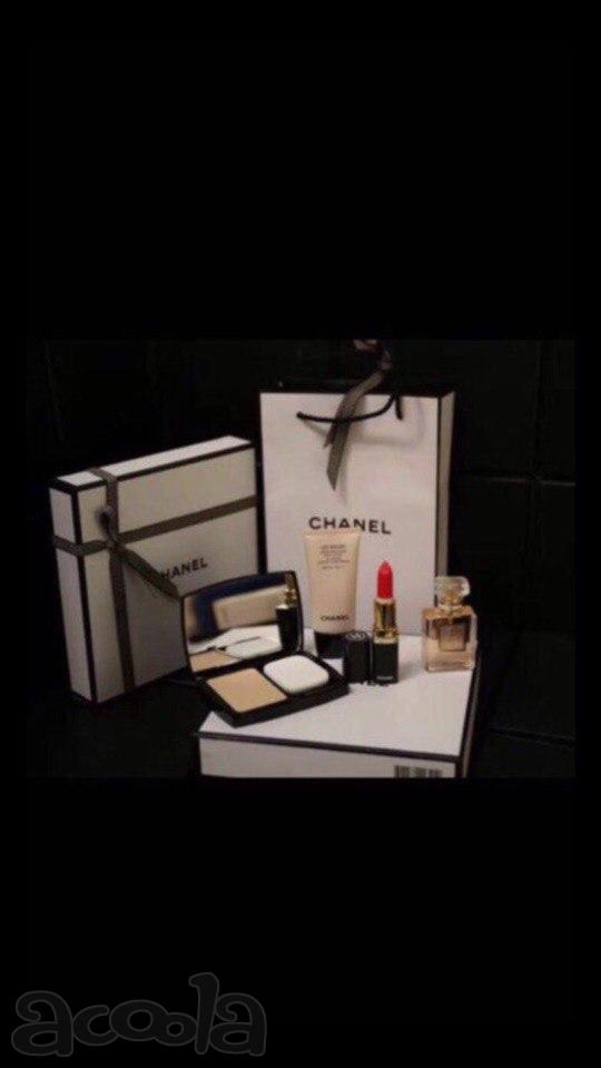 Подарочный косметический набор Chanel Present Kit 4 в 1