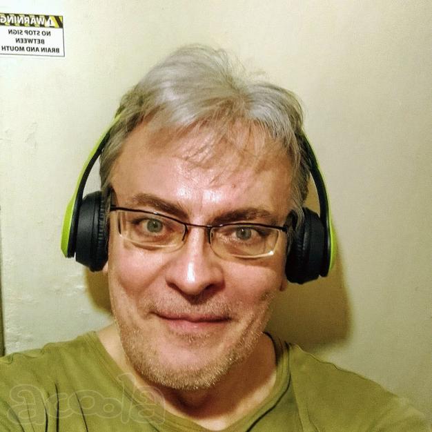 Консультирую по сложным жизненным ситуациям.